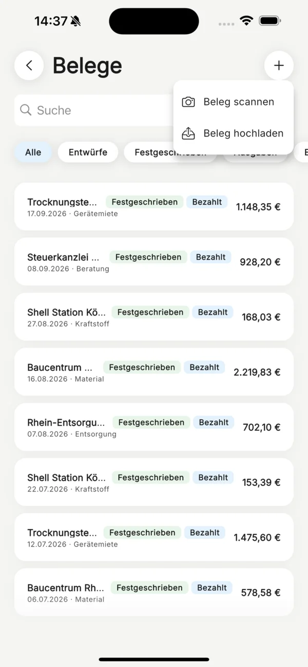 Die Belegliste in der App, mit den Optionen Beleg scannen und Beleg hochladen