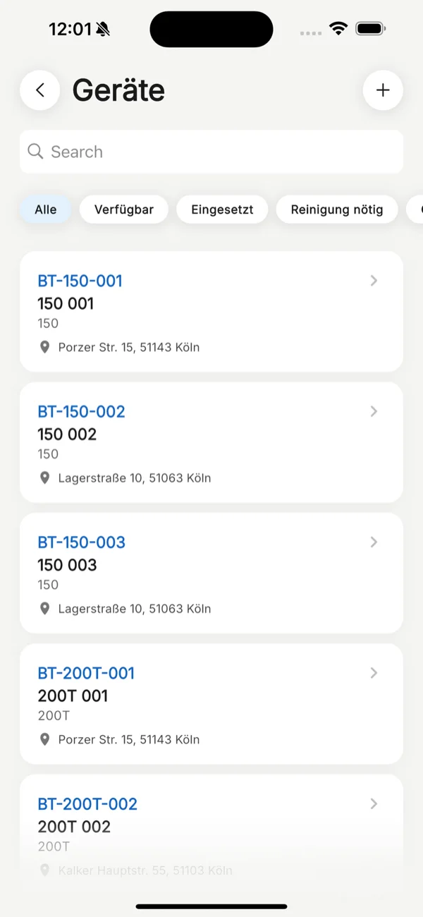 Die Geräteliste in der App, mit Suchfeld und Filtern nach Verfügbarkeit